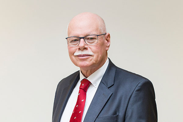 Senator für Inneres und Sport Ulrich Mäurer